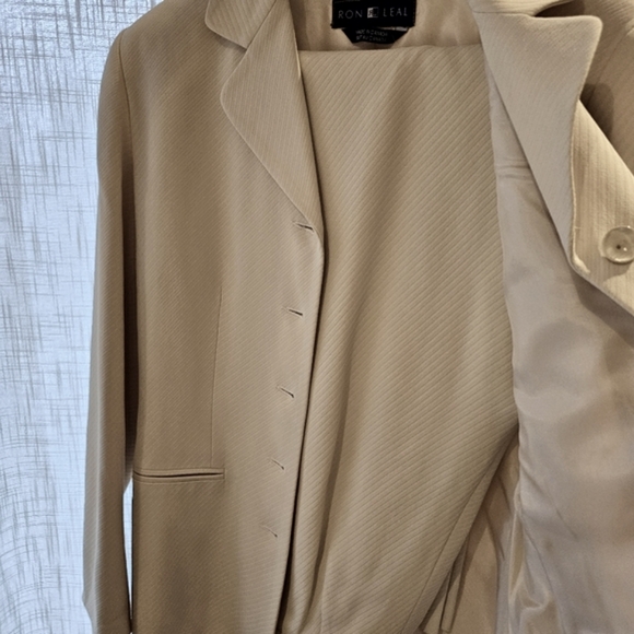 3 pce suit - jacket, dress and pant - Picture 2 of 7